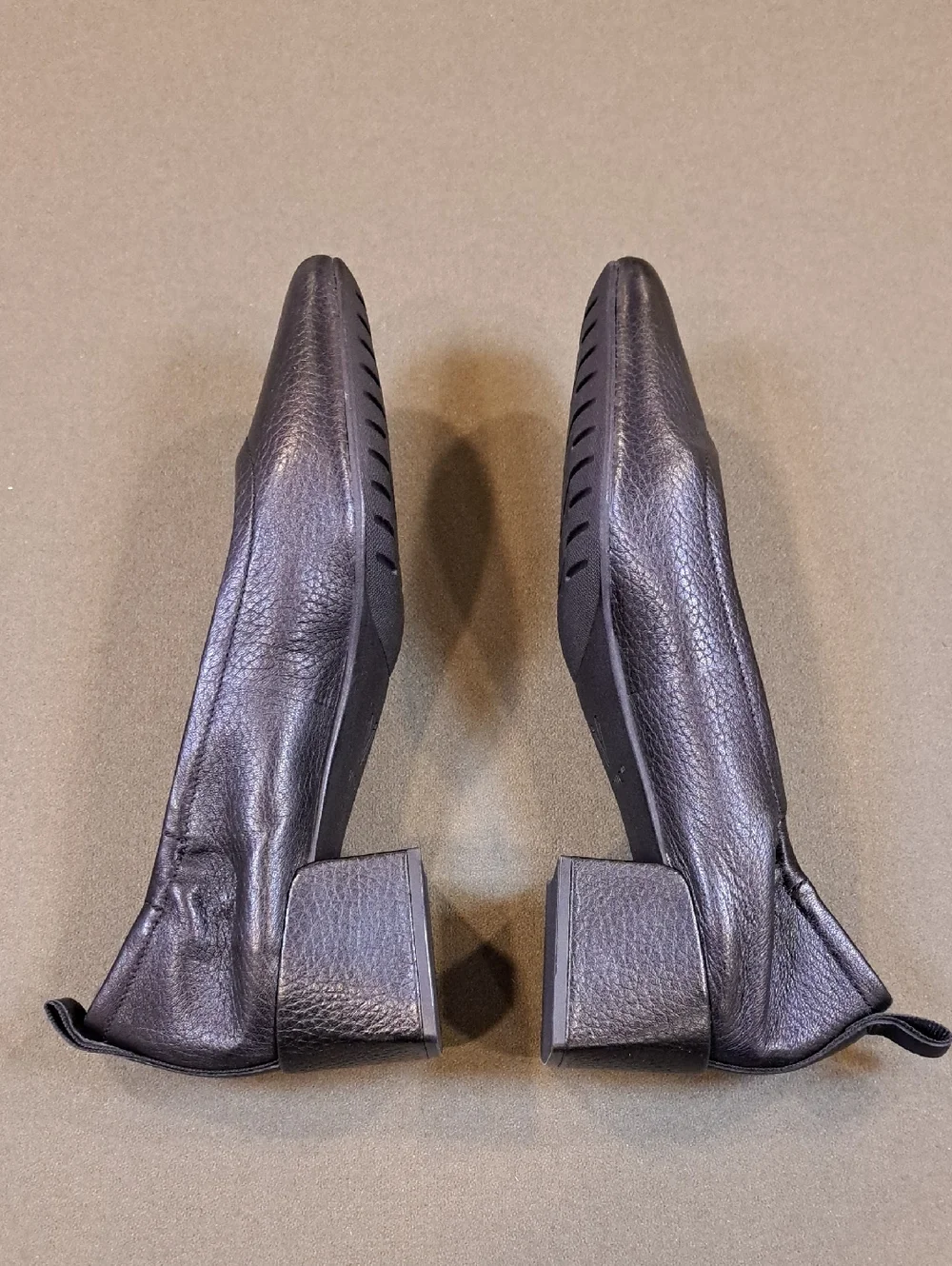 Vionic Ramona Block Heel Pump - Color: Black - Size: 9 - Picture 6 of 9